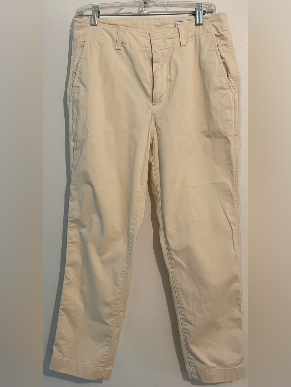GAP Downtown Chino (Sz10) in Vanilla Buttercream color. No tags but never worn.